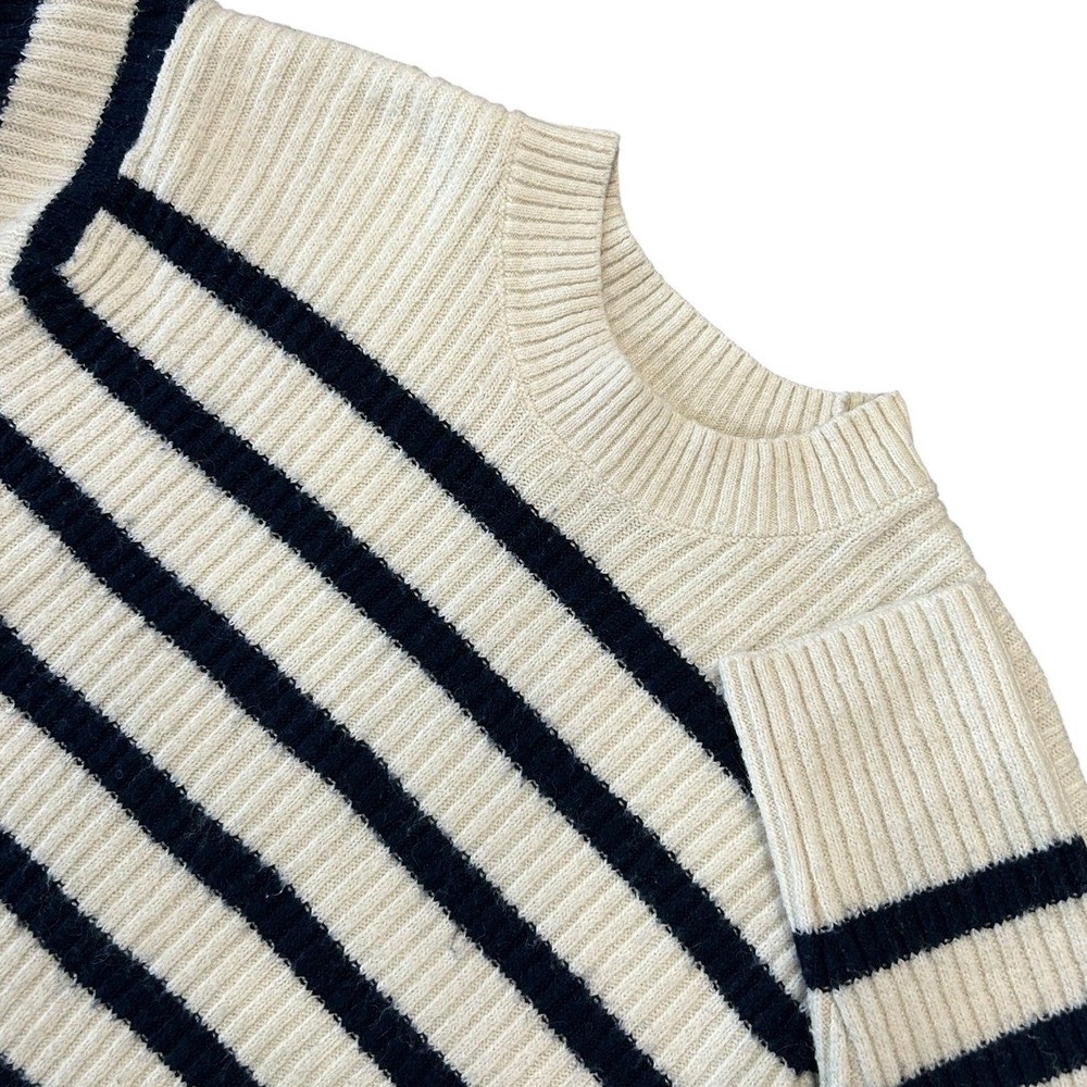 H&M Striped Rib Knit Sweater Coastal Cream Navy Blue Crewneck Small